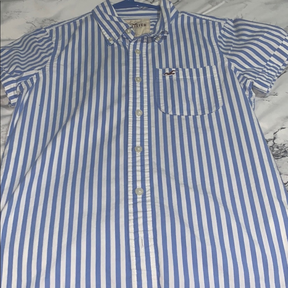 Holister button down